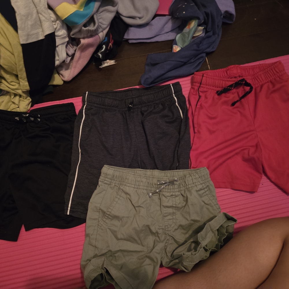 Boys Assorted Shorts Size 4T